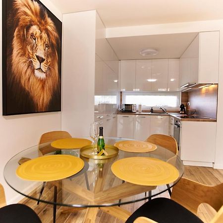 Starlight Bronze Szeged- Exclusive Apartment Екстериор снимка