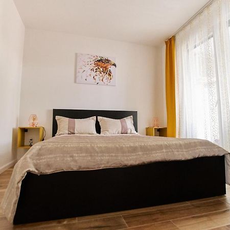 Starlight Bronze Szeged- Exclusive Apartment Екстериор снимка