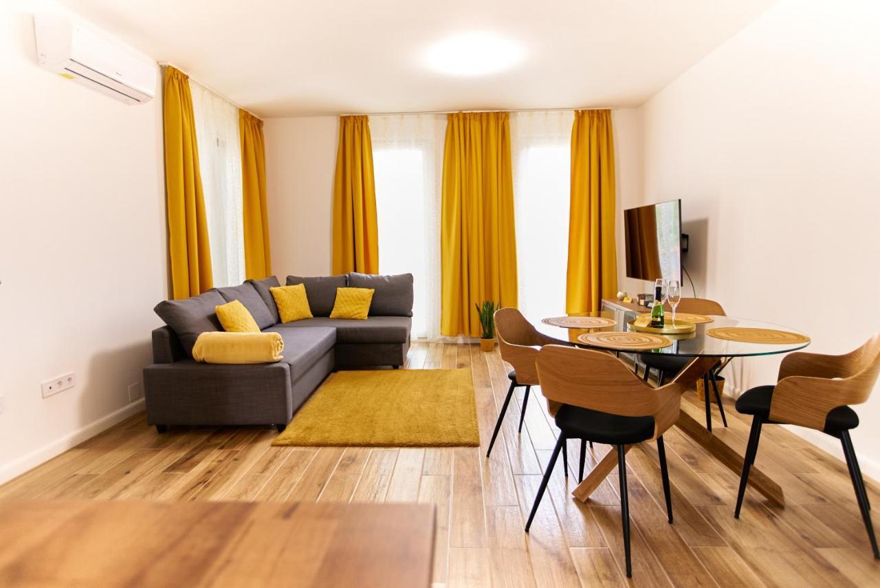 Starlight Bronze Szeged- Exclusive Apartment Екстериор снимка