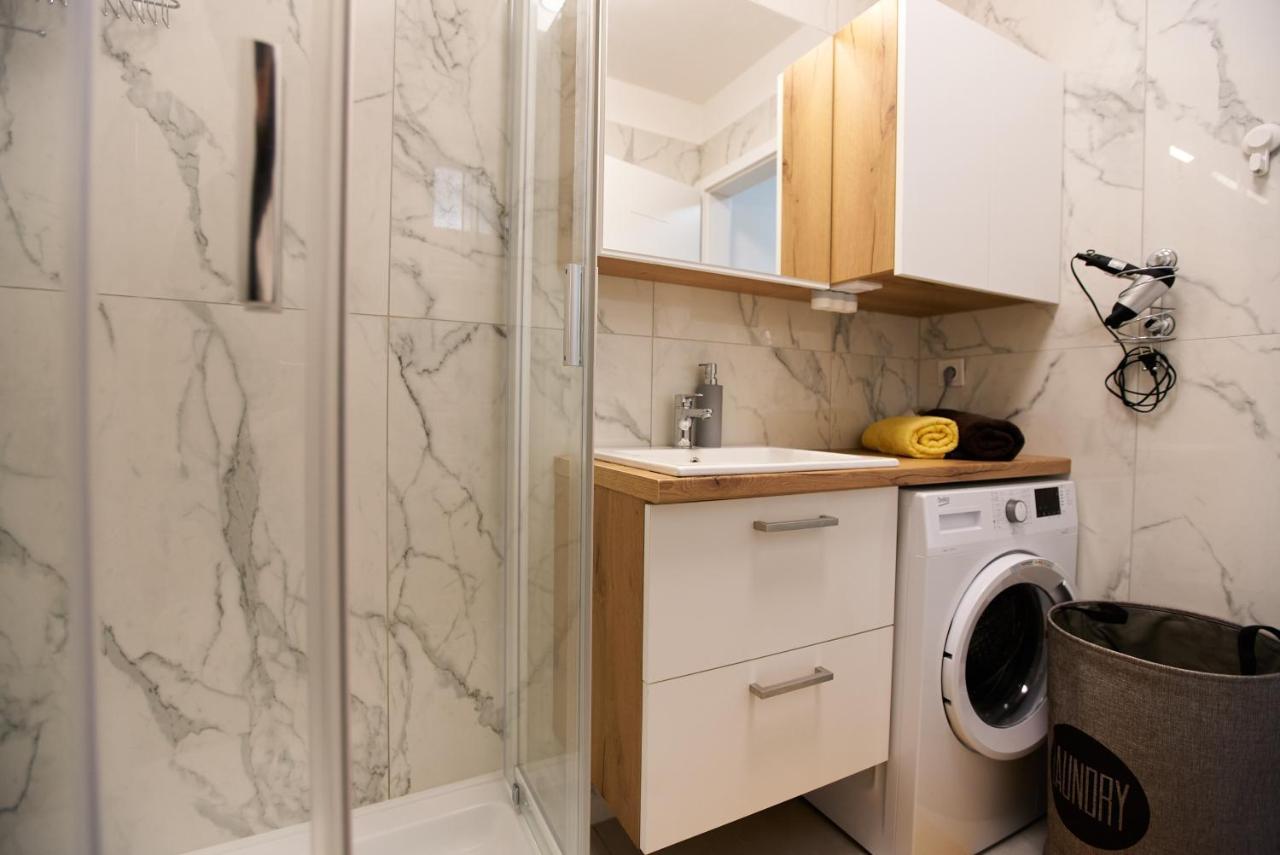 Starlight Bronze Szeged- Exclusive Apartment Екстериор снимка