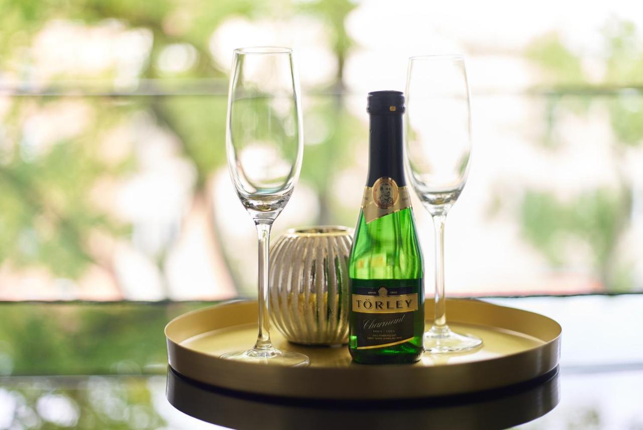 Starlight Bronze Szeged- Exclusive Apartment Екстериор снимка