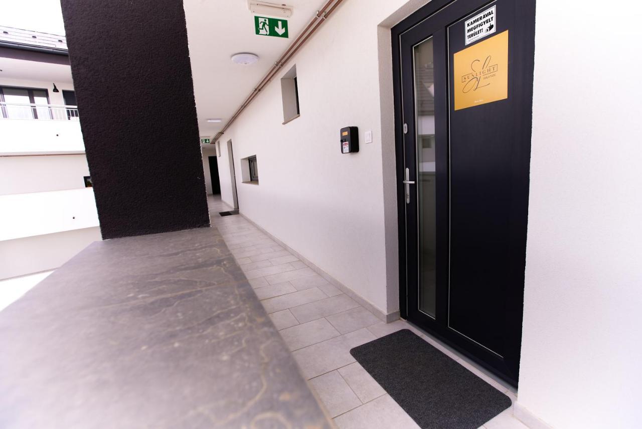 Starlight Bronze Szeged- Exclusive Apartment Екстериор снимка